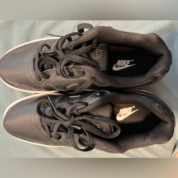 Nike black and white Ebernon low - Picture 2 of 3